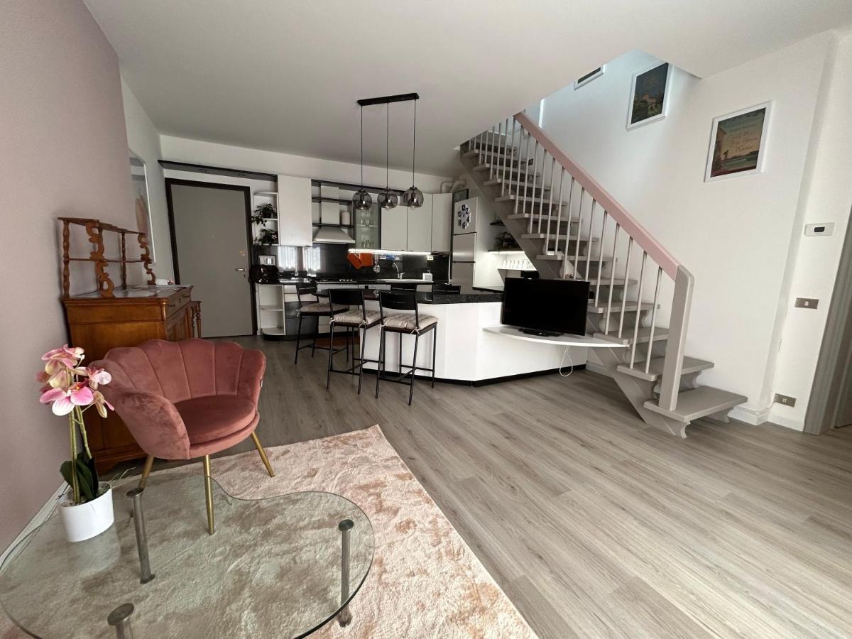 D-Place Apartment Piazza Duomo Crema Extérieur photo